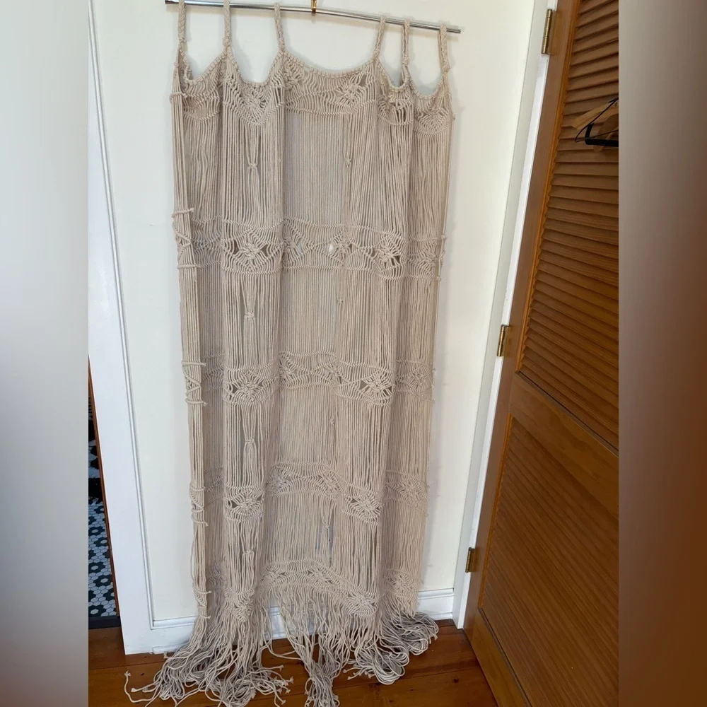 NWOT Urban Outfitters Magnolia Macramé Window Panel